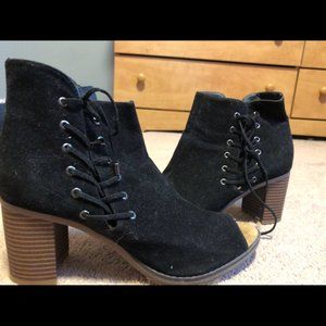 Black Steve Madden Heels